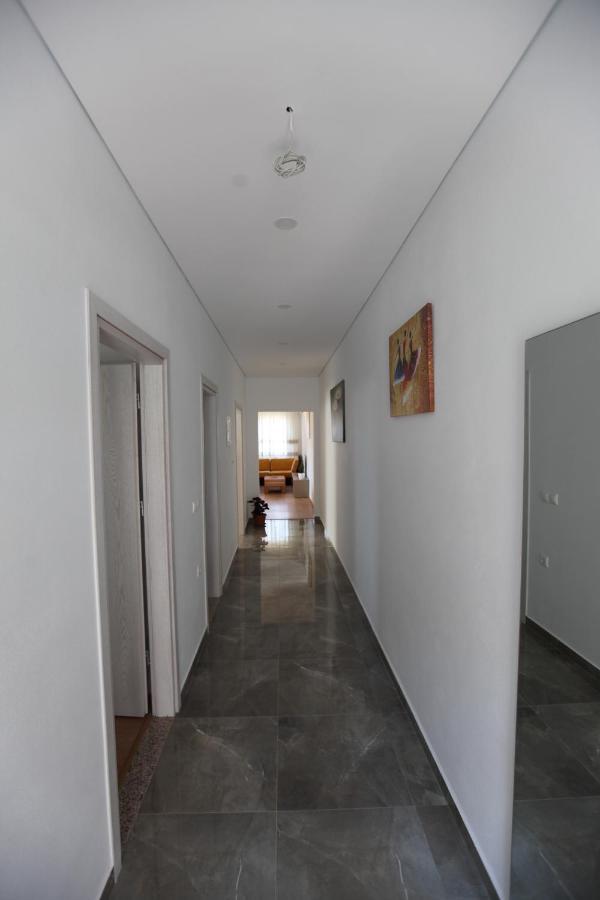 Mane Apartments Sarande Exterior photo