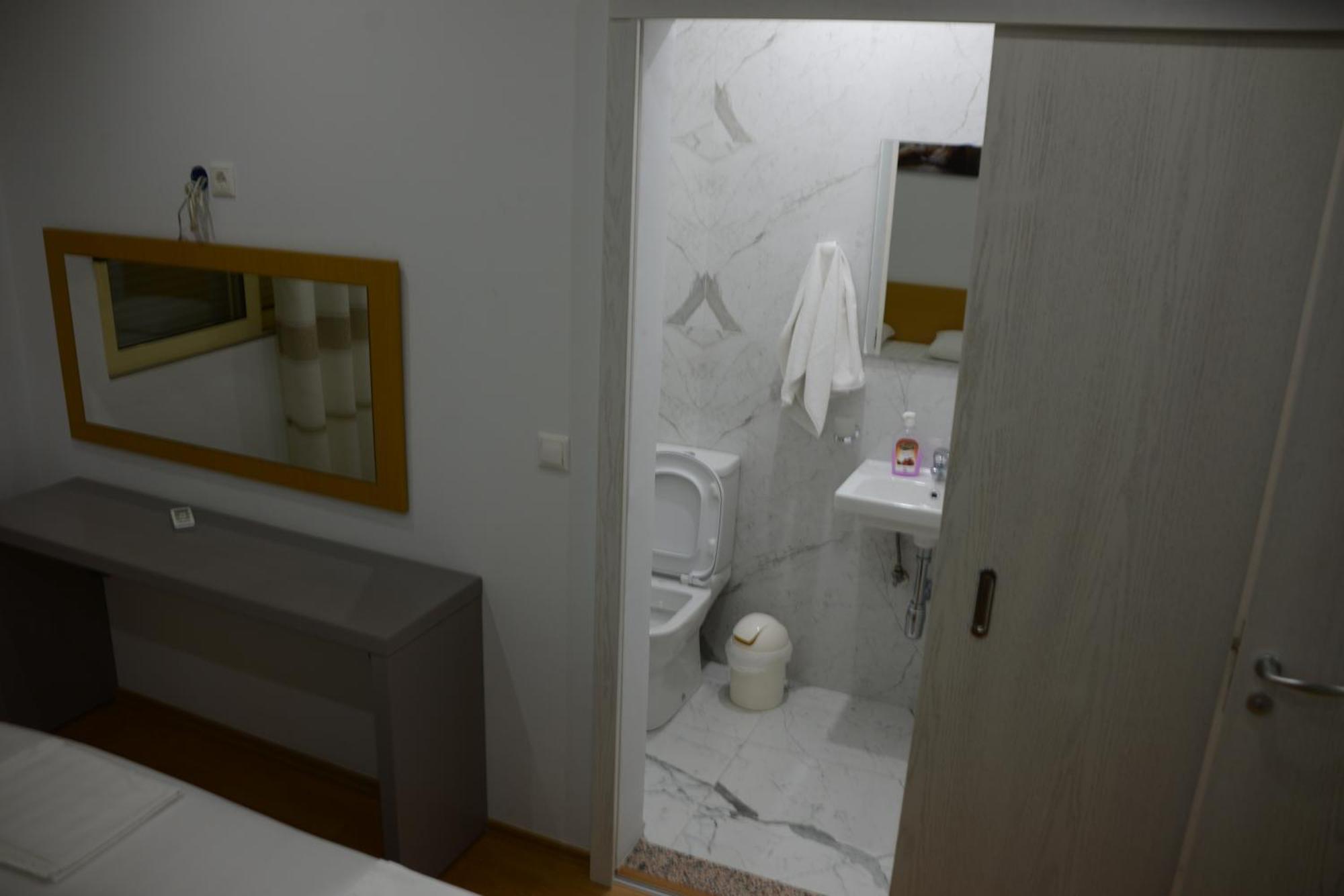 Mane Apartments Sarande Exterior photo